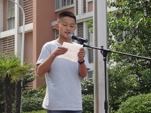 F:王晓宇政教处资料2016-2017学年下学期常规升旗仪式第十八周八8DSC04312.JPG