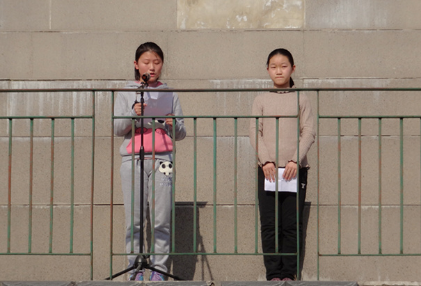 F:SMT2017-2018学年下学期每周升旗仪式国旗下讲话、照片第三周 八7班DSC04530.JPG