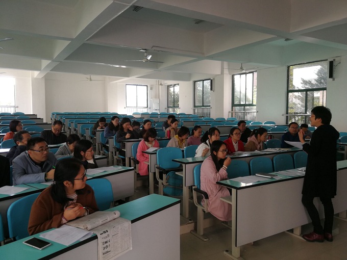 期中考试考务会1.jpg 期中考试考务会1.jpg