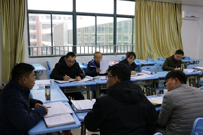 朱张.jpg 朱张.jpg