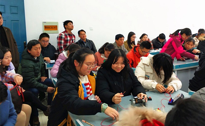 上课4.jpg 上课4.jpg