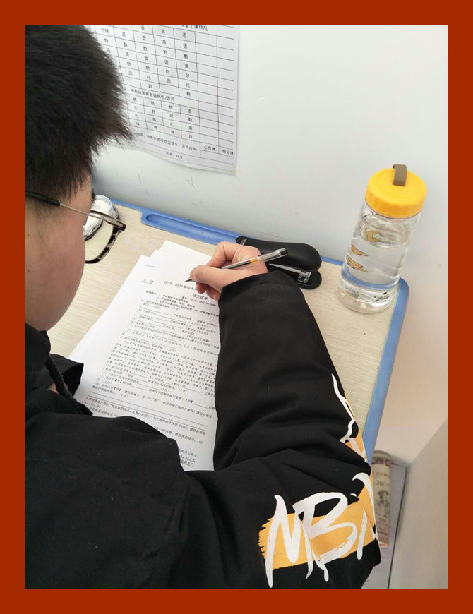 王卓.jpg 王卓.jpg