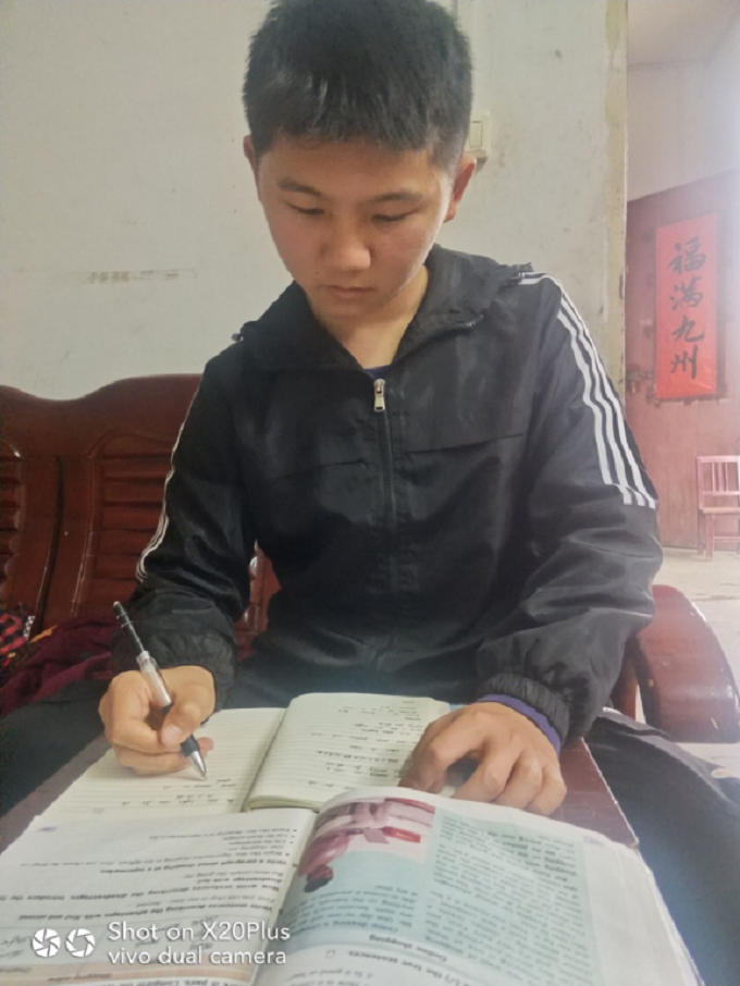 胡白.png 胡白.png