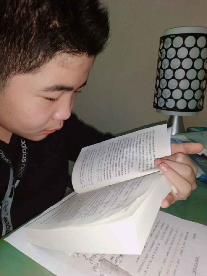 陈奇然.png 陈奇然.png