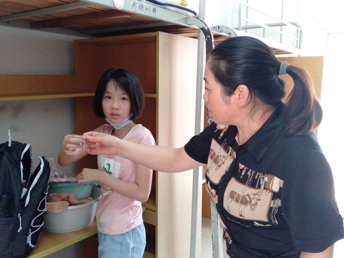 生活老师指导1.jpg 生活老师指导1.jpg