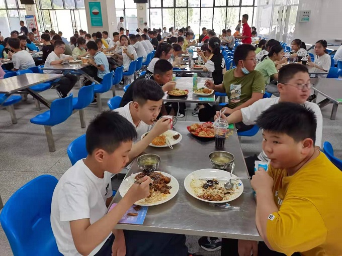 享受美食.jpg 享受美食.jpg