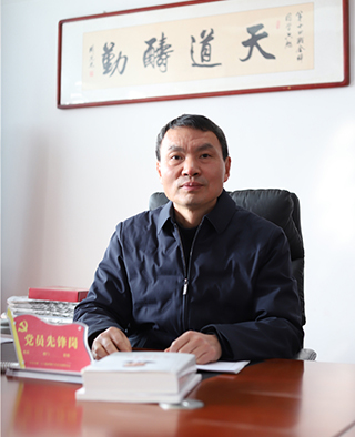 合肥一六八陶冲湖中学党总支书记-范从成